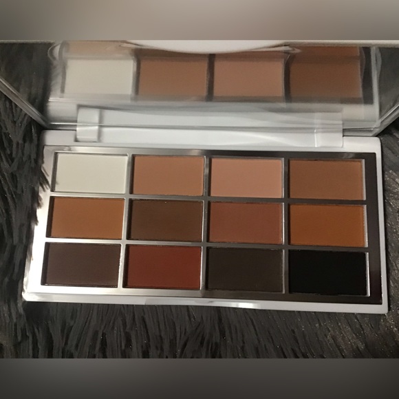 NIB Lash Step Matte About You Palette - Picture 6 of 7